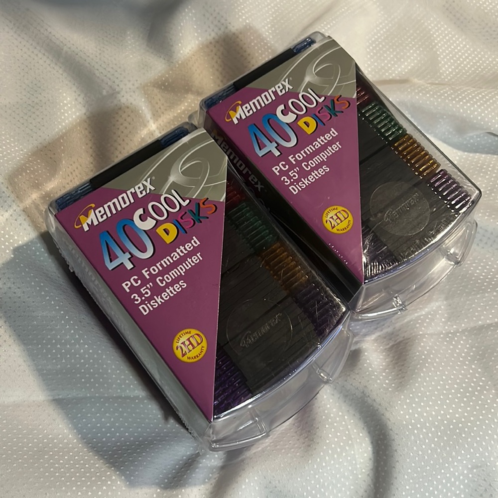 Memorex 3.5 Computer Diskettes Floppy Disc 80 Total Multi Colour with Storage